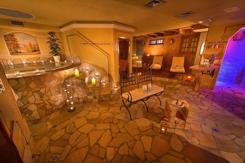 Hotel Roberta Alpine Adults Only 利维尼奥 外观 照片